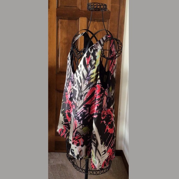 Attic and Barn Top, Size XS - Picture 3 of 8